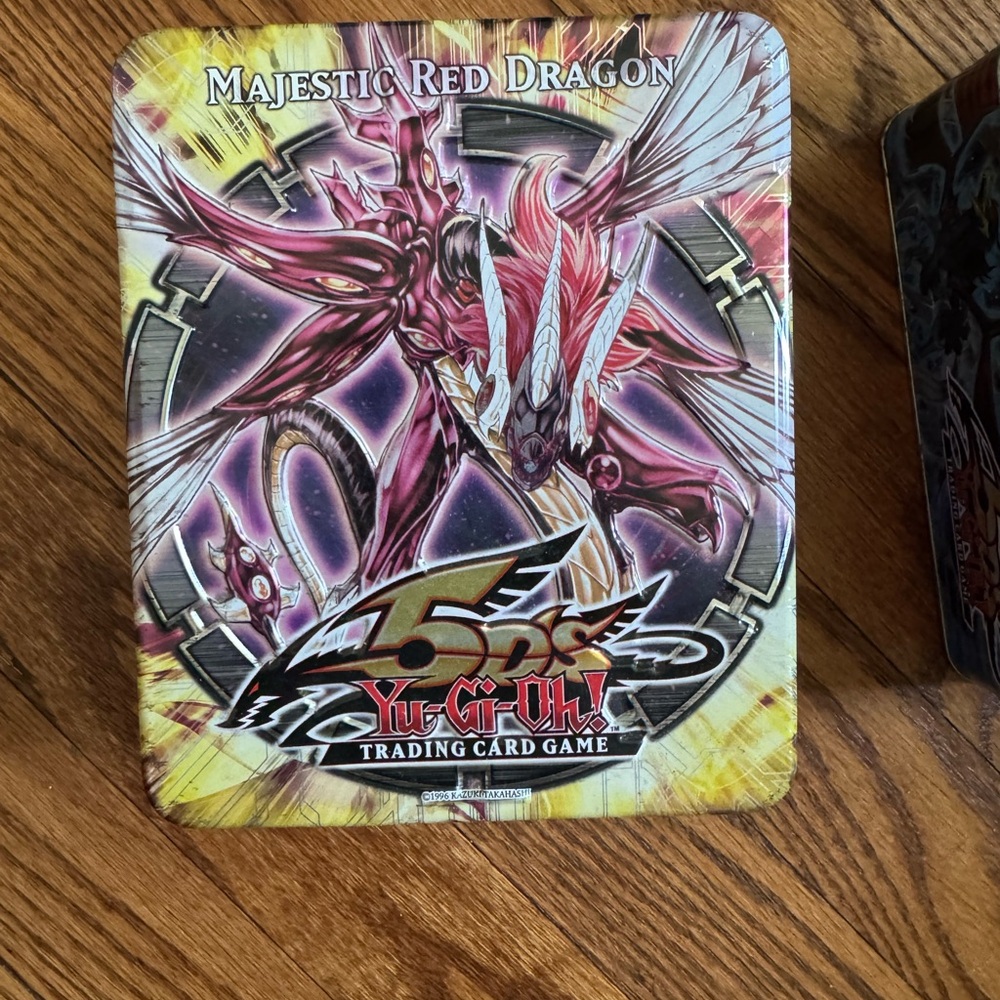 Majestic Red Dragon Tin